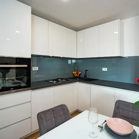 Apartment Klara *