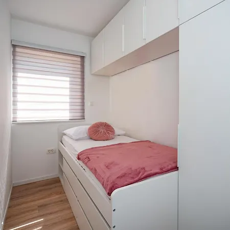 Klara Apartment *